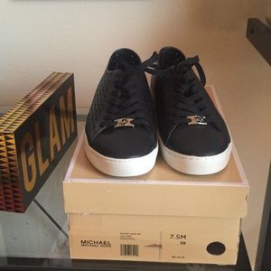 Authentic Michael Kors leather Lace Up